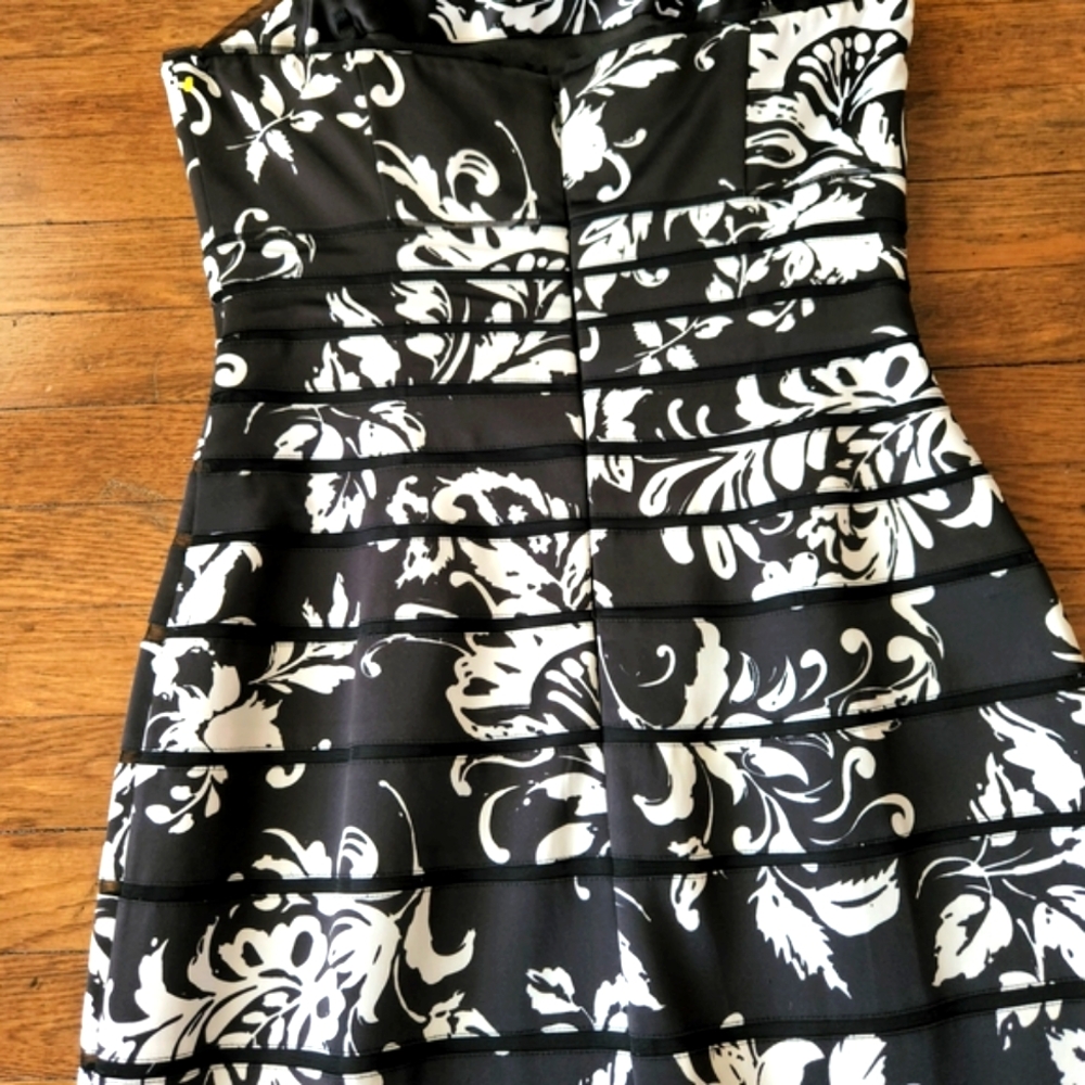White House Black Market Strapless Black and White Dress Size 4 NWT - Picture 11 of 16